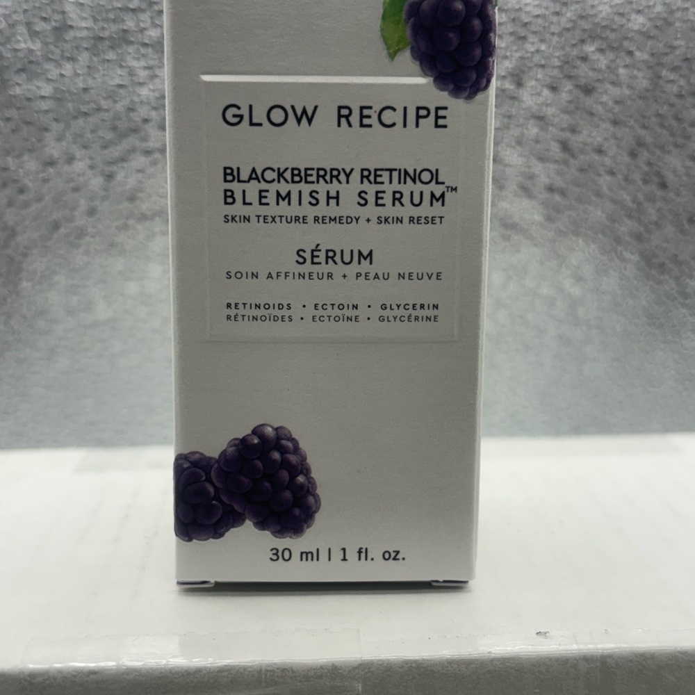 Glow Recipe Blackberry Retinol Blemish Serum - White & Purple